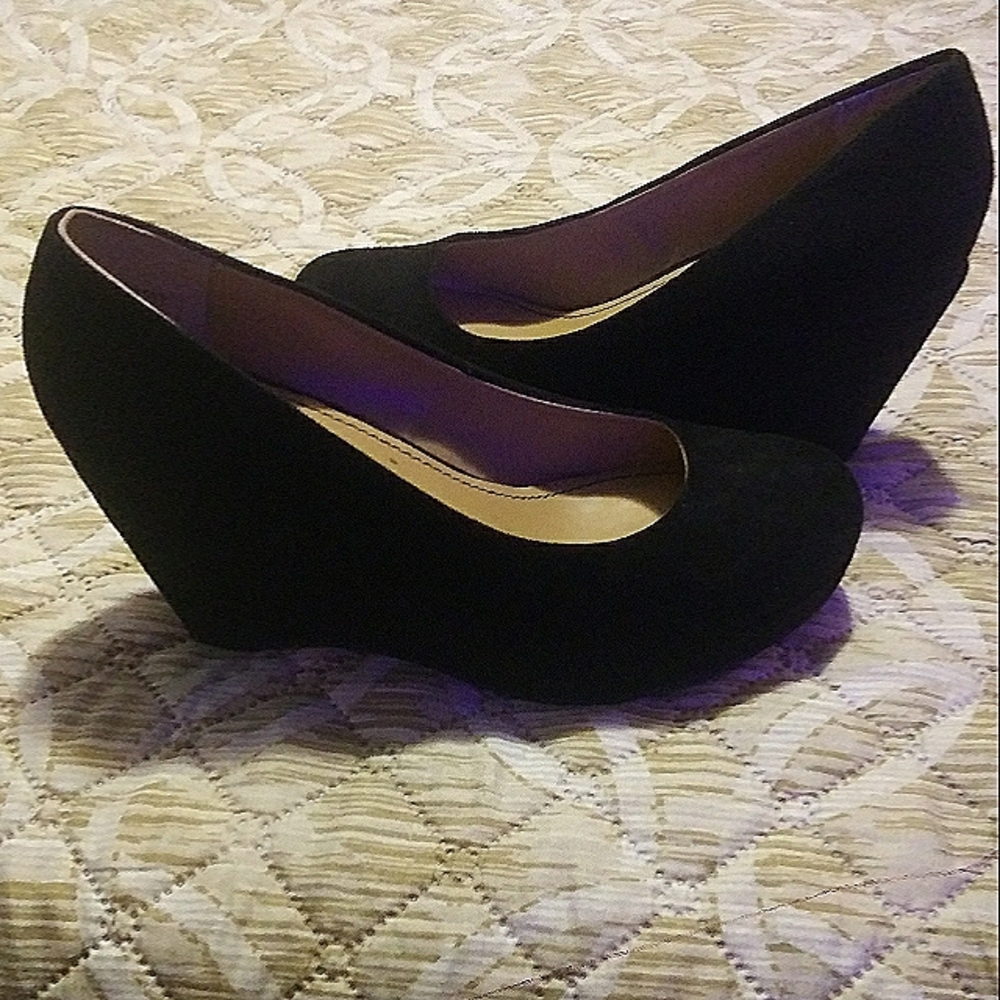 Womens Black Suade Wedges